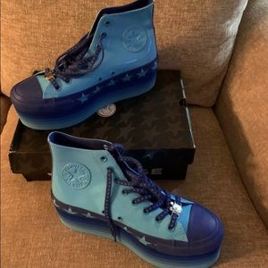 Miley Cyrus Converse